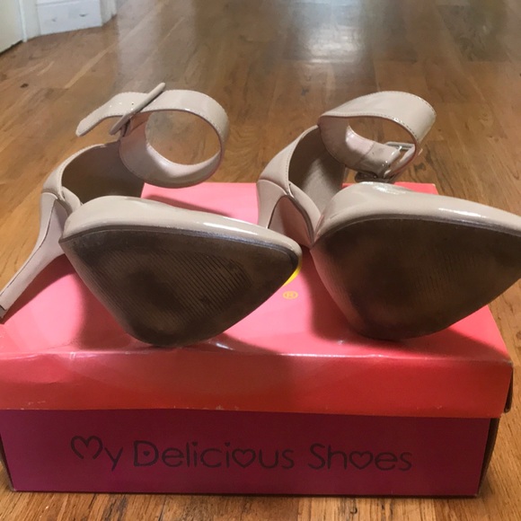 High heel shoes - Picture 4 of 4